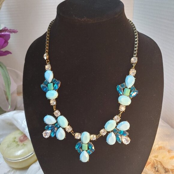 Green and Blue Vintage Style Rhinestone Statement Necklace Rhinestone Statement - Picture 2 of 6